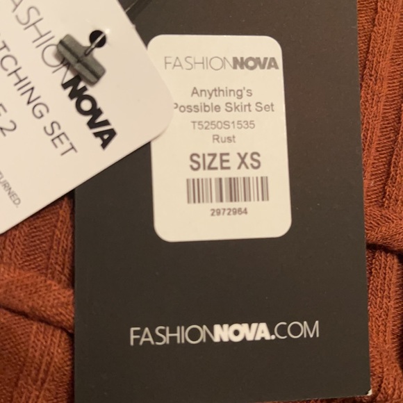 FASHION NOVA - Picture 2 of 3